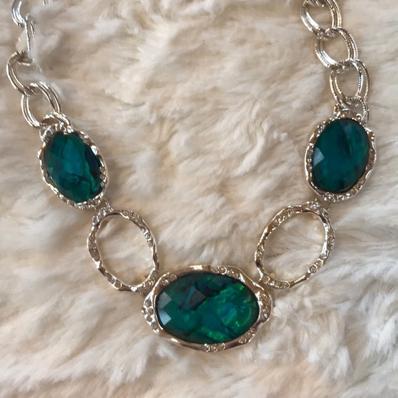 Pretty Silver & Abalone looking beads & earrings - Picture 2 of 6